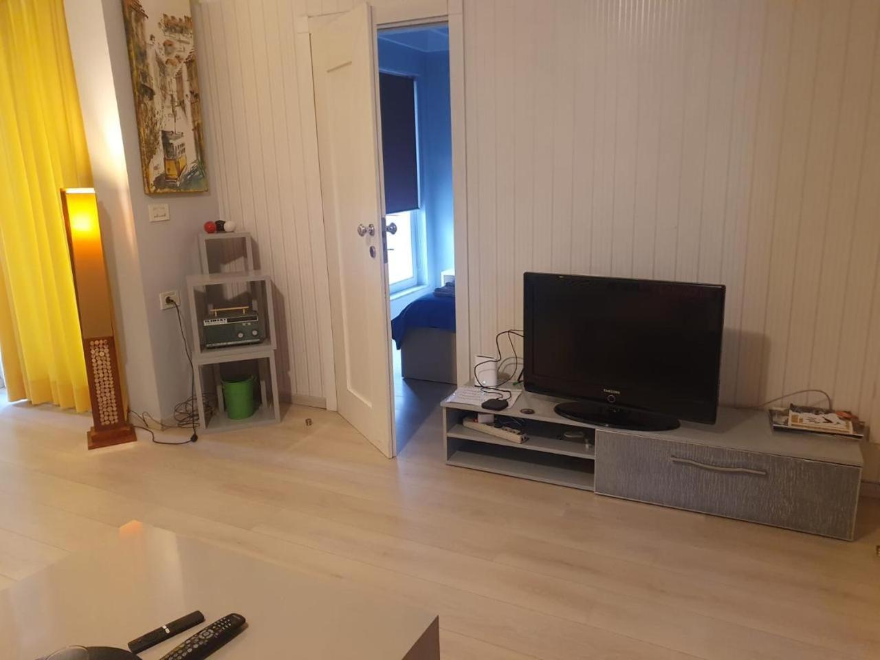 Apartment Down Town Center Tirana